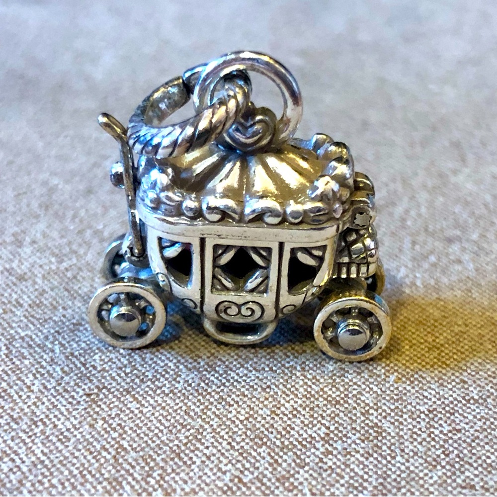 🆕Listing! 🆕 Brighton Princess Carriage charm It opens! Pink interior Retired